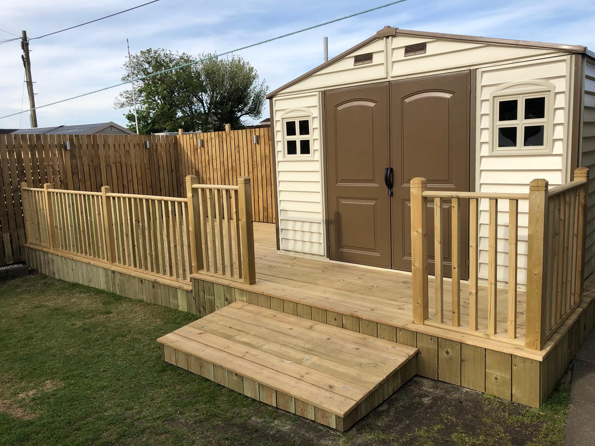 Duramax WoodSide Plastic Garden Shed - 10 x 8 ft (8.02 m2), Beige/Brown